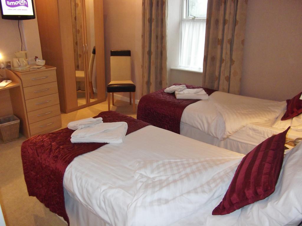 Ashburnham Hotel Pembrey Oda fotoğraf